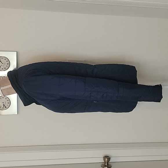 Fabletics, Size S, Fitted Navy Sedona Puffer Jacket, EUC! - Picture 4 of 10